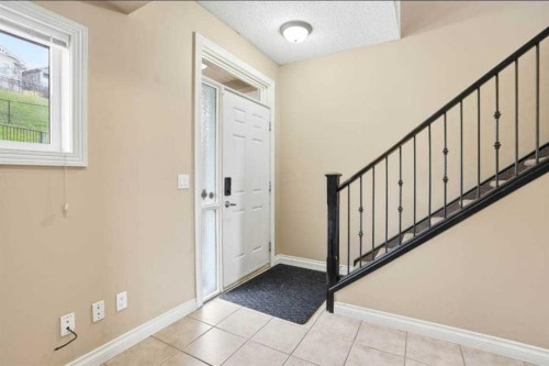 11-148 Rockyledge View Nw, Calgary, AB - Indoor Photo Showing Other Room