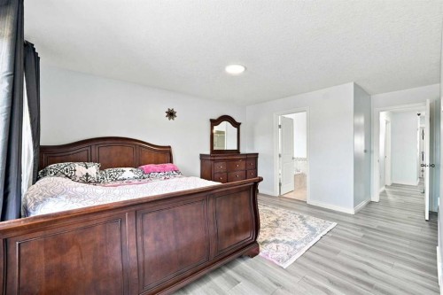 201 Saddlelake Drive Ne, Calgary, AB 