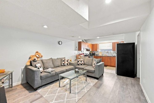 201 Saddlelake Drive Ne, Calgary, AB 