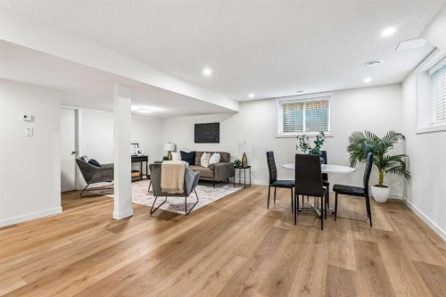 14517 Parkland Boulevard Se, Calgary, AB - Indoor Photo Showing Dining Room