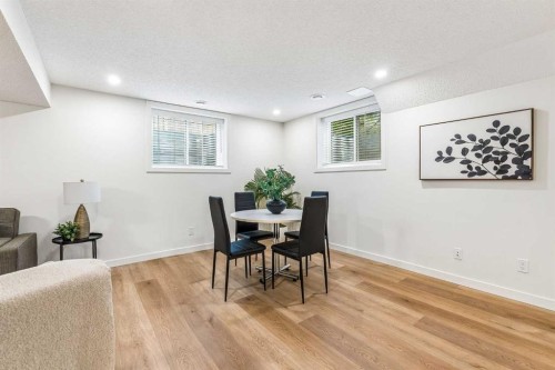 14517 Parkland Boulevard Se, Calgary, AB - Indoor Photo Showing Dining Room