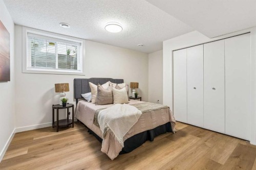 14517 Parkland Boulevard Se, Calgary, AB - Indoor Photo Showing Bedroom