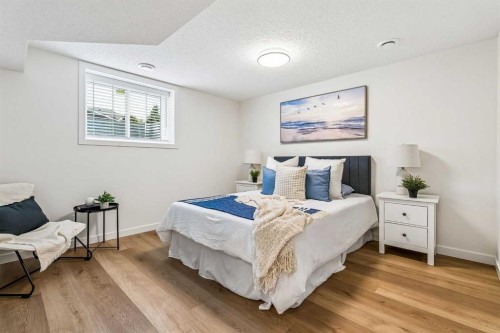 14517 Parkland Boulevard Se, Calgary, AB - Indoor Photo Showing Bedroom