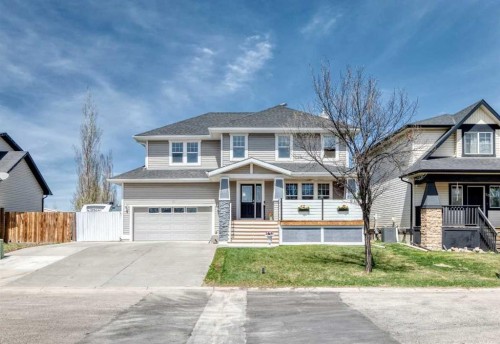 22 Moe Avenue NW Langdon, AB T0J 1X2