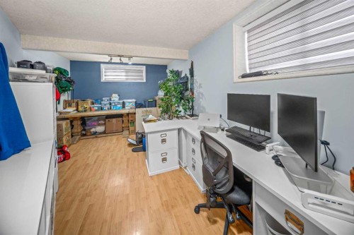 43 Cougar Ridge Bay Sw, Calgary, AB - Indoor Photo Showing Office