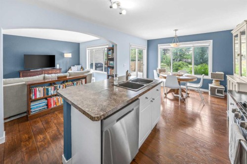 43 Cougar Ridge Bay Sw, Calgary, AB - Indoor Photo Showing Kitchen With Double Sink