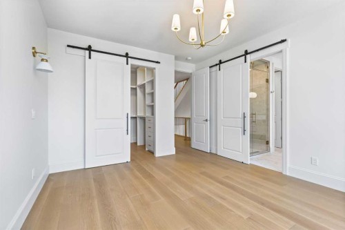 2011 28 Avenue Sw, Calgary, AB - Indoor Photo Showing Other Room
