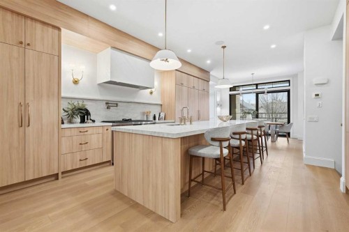 2009 28 Avenue Sw, Calgary, AB - Indoor Photo Showing Kitchen With Upgraded Kitchen