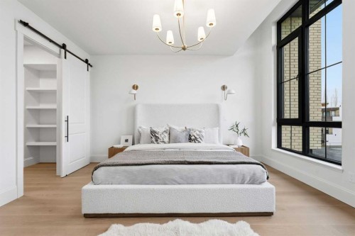 2009 28 Avenue Sw, Calgary, AB - Indoor Photo Showing Bedroom
