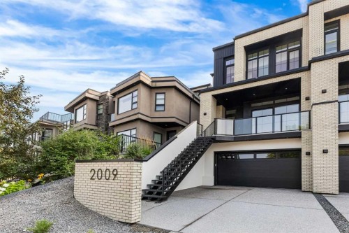 2009 28 Avenue Sw, Calgary, AB - Outdoor With Balcony