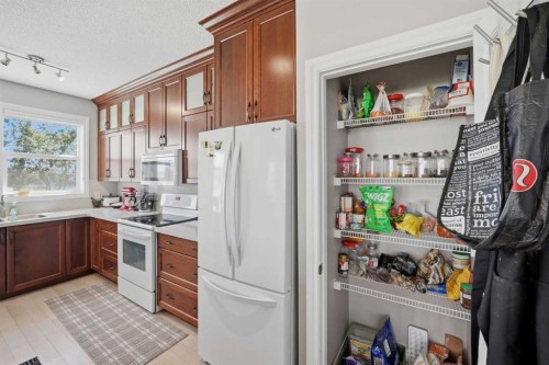 3137-1010 Arbour Lake Road Nw, Calgary, AB - Indoor Photo Showing Kitchen