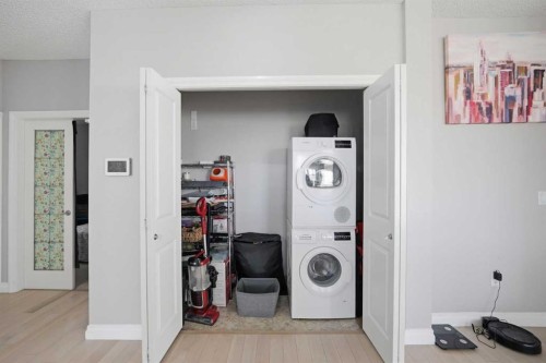 3137-1010 Arbour Lake Road Nw, Calgary, AB - Indoor Photo Showing Laundry Room