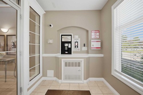 3137-1010 Arbour Lake Road Nw, Calgary, AB - Indoor Photo Showing Other Room