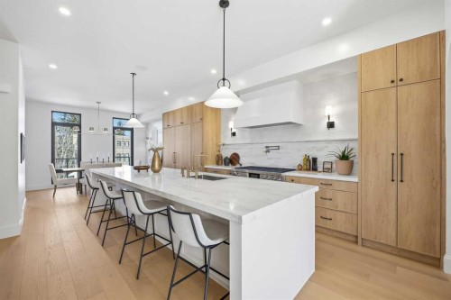 2025 27 Avenue Sw, Calgary, AB - Indoor Photo Showing Kitchen With Upgraded Kitchen