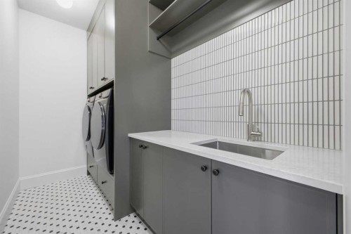 2025 27 Avenue Sw, Calgary, AB - Indoor Photo Showing Laundry Room