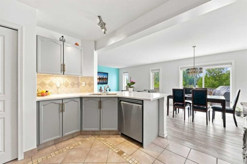 454 Millrise Square Sw, Calgary, AB - Indoor Photo Showing Kitchen