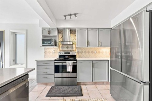 454 Millrise Square Sw, Calgary, AB - Indoor Photo Showing Kitchen