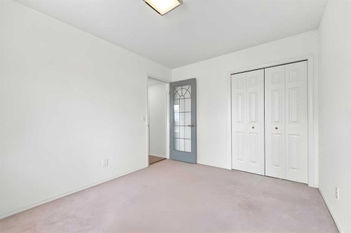454 Millrise Square Sw, Calgary, AB - Indoor Photo Showing Other Room