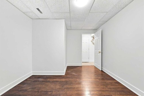 454 Millrise Square Sw, Calgary, AB - Indoor Photo Showing Other Room