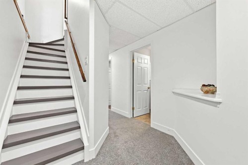 454 Millrise Square Sw, Calgary, AB - Indoor Photo Showing Other Room