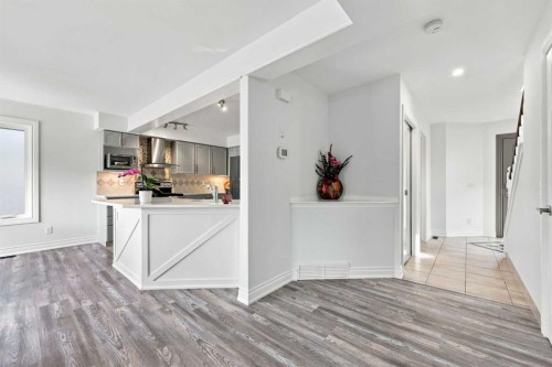 454 Millrise Square Sw, Calgary, AB - Indoor