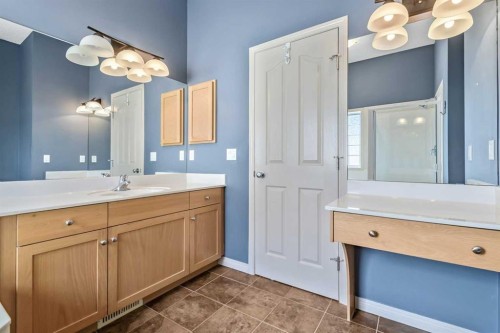 315 Willow Ridge Way, Diamond Valley, AB - Indoor Photo Showing Bathroom