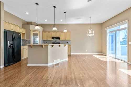 315 Willow Ridge Way, Diamond Valley, AB - Indoor Photo Showing Kitchen