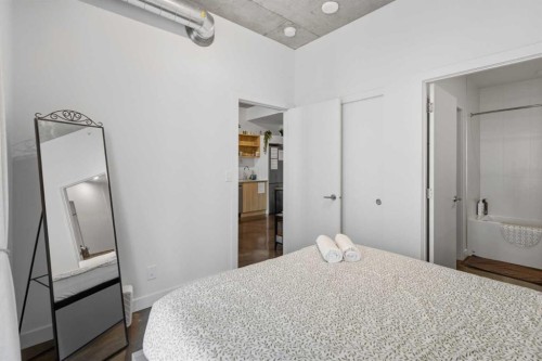708-1319 14 Avenue, Calgary, AB - Indoor Photo Showing Bedroom
