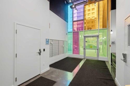 708-1319 14 Avenue, Calgary, AB - Indoor Photo Showing Other Room