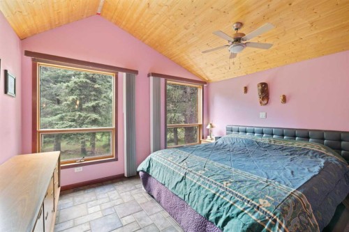 5 Eagle Drive, Waiparous, AB - Indoor Photo Showing Bedroom