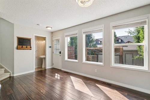 208 Everridge Way Sw, Calgary, AB - Indoor Photo Showing Other Room