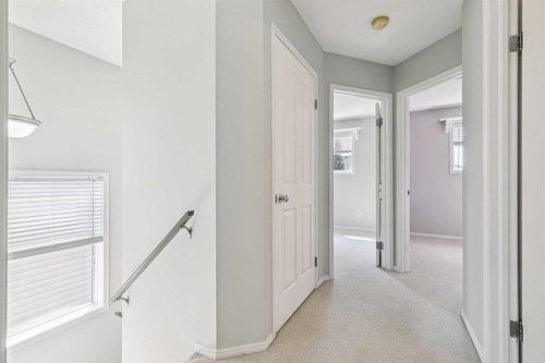 208 Everridge Way Sw, Calgary, AB - Indoor Photo Showing Other Room