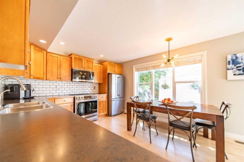 164 Somme Manor Sw, Calgary, AB - Indoor