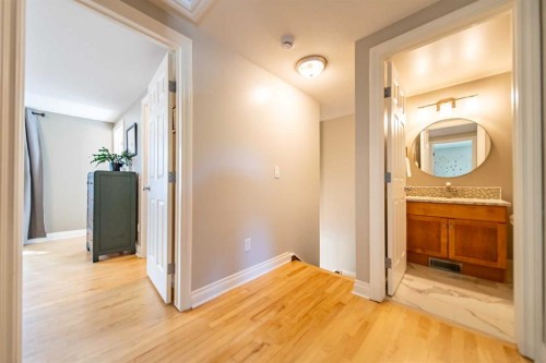 164 Somme Manor Sw, Calgary, AB - Indoor Photo Showing Other Room