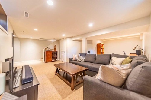 164 Somme Manor Sw, Calgary, AB - Indoor