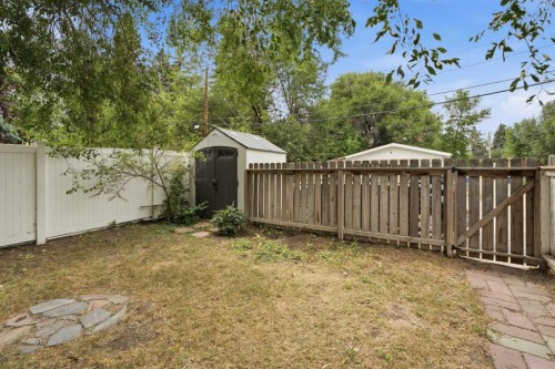 1212 Rosehill Drive Nw, Calgary, AB - Outdoor
