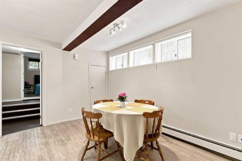 1212 Rosehill Drive Nw, Calgary, AB - Indoor Photo Showing Dining Room