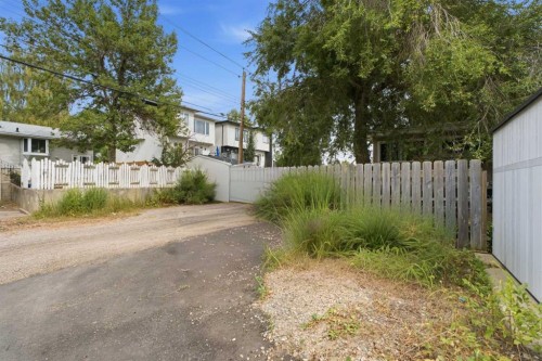 1212 Rosehill Drive Nw, Calgary, AB - Outdoor