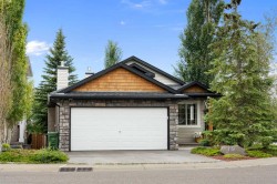 19 Rockmont Court NW Calgary, AB T3G 5V8