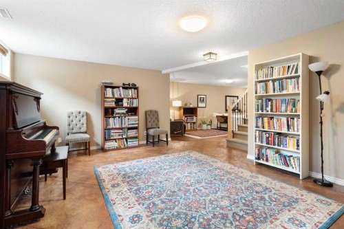 19 Rockmont Court Nw, Calgary, AB - Indoor