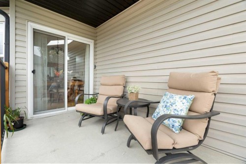 19 Rockmont Court Nw, Calgary, AB - Outdoor With Deck Patio Veranda With Exterior