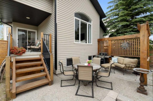 19 Rockmont Court Nw, Calgary, AB - Outdoor With Deck Patio Veranda With Exterior