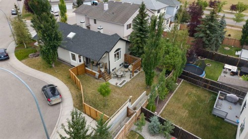 19 Rockmont Court Nw, Calgary, AB - Outdoor