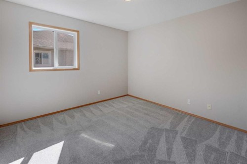6711 Pinecliff Grove Ne, Calgary, AB - Indoor Photo Showing Other Room