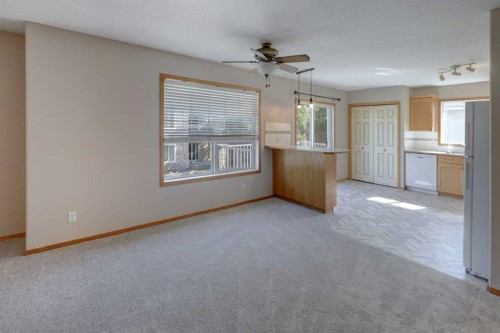 6711 Pinecliff Grove Ne, Calgary, AB - Indoor Photo Showing Other Room