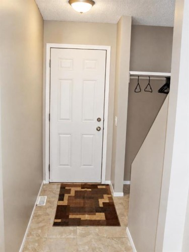 69-5425 Pensacola Crescent Se, Calgary, AB - Indoor Photo Showing Other Room