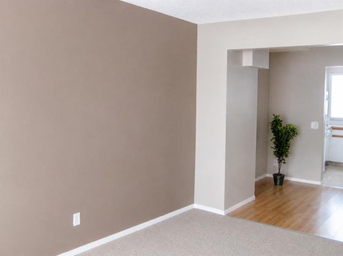 69-5425 Pensacola Crescent Se, Calgary, AB - Indoor Photo Showing Other Room