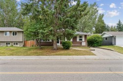 3131 Oakwood Drive SW Calgary, AB T2V 0K2