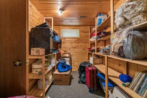 3131 Oakwood Drive Sw, Calgary, AB - Indoor