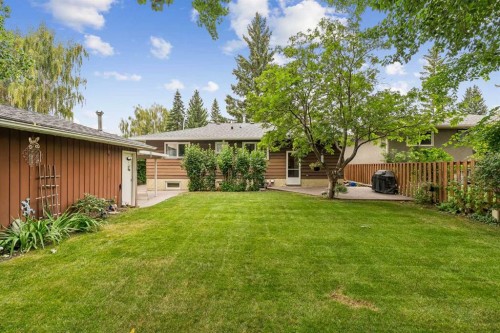 3131 Oakwood Drive Sw, Calgary, AB - Outdoor